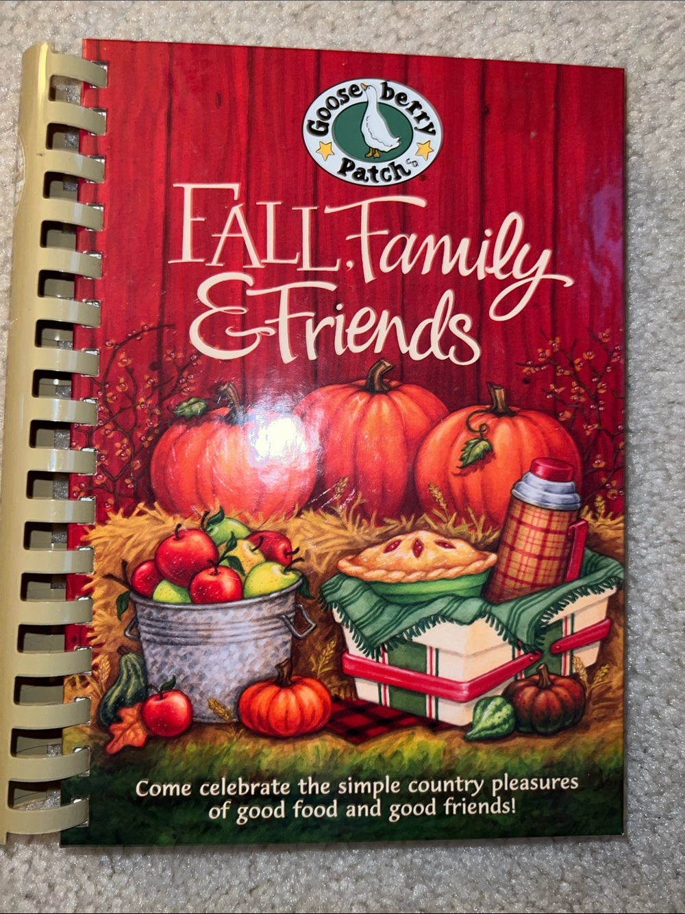 Gooseberry Patch Fall Family & Friends Cookbook - SFH